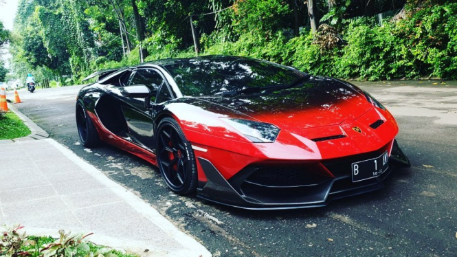 Lamborghini milik Raffi Ahmad