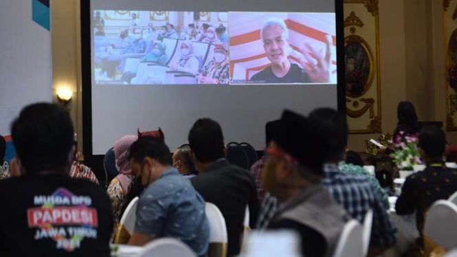 Gubernur Jawa Tengah, Ganjar Pranowo menghadiri musda Papdesi secara virtual
