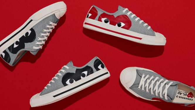 Sepatu limited edition Converse x Comme des Garcons Play Jack Purcell.