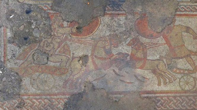 Mosaik Romawi. Historic England via BBC Indonesia