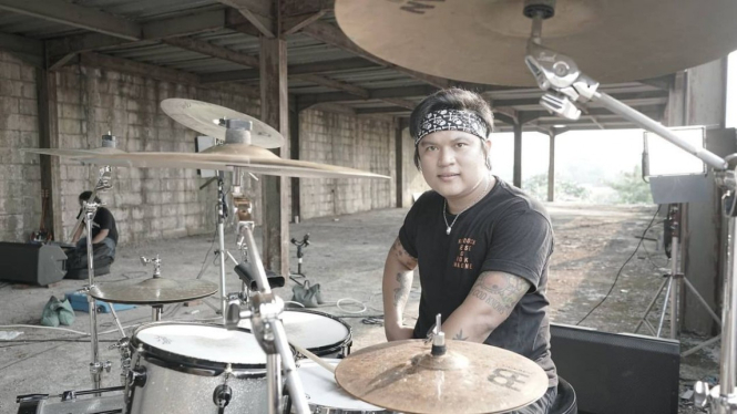 Posan eks drummer Kotak.