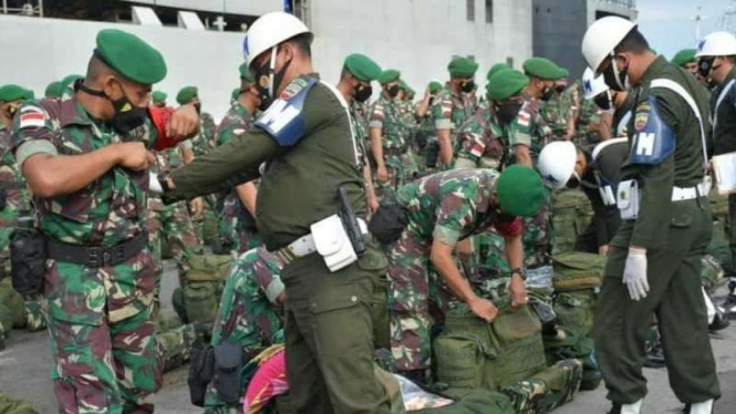VIVA Militer: Prajurit Denpom I/Bukit Barisan sweeping pasukan Yonif 122/TS 