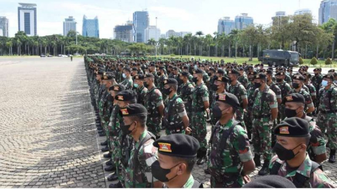 VIVA Militer: Apel kesiapan pasukan TNI hadapi masa Reuni Akbar 212 di Jakarta