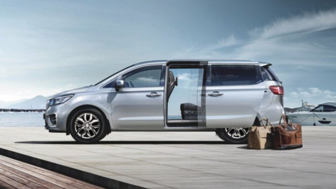 Sliding door KIA Carnival