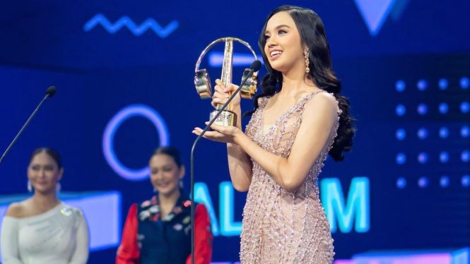 Lyodra raih penghargaan 'Album of the year' Indonesian Music Awards 2021