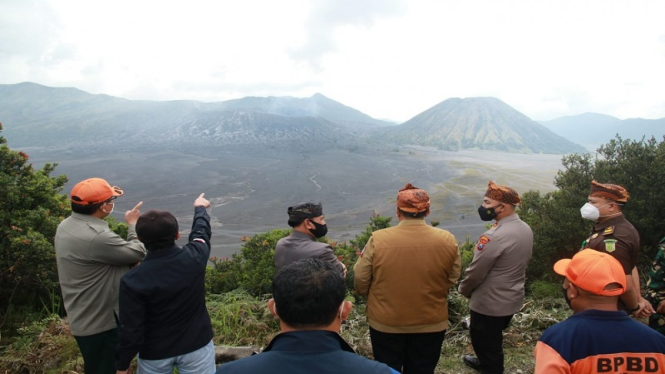 Kapolres dan Plt Bupati Probolinggo kunjungi pos pantau Gunung Bromo
