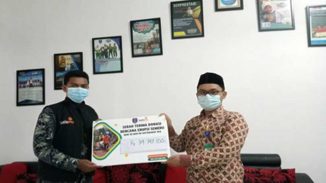 SD Muhammadiyah Surakarta Serahkan Bantuan untuk Korban Semeru