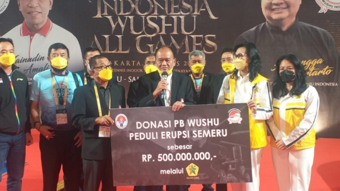 Donasi PB Wushu Indonesia untuk korban bencana Semeru