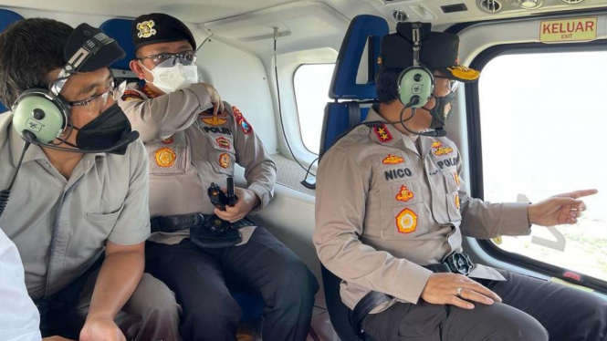 Kapolda Jatim Irjen Nico Afinta memantau kondisi terkini Gunung Semeru via udara