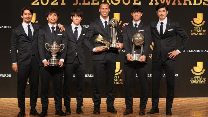 Penerima J League Award