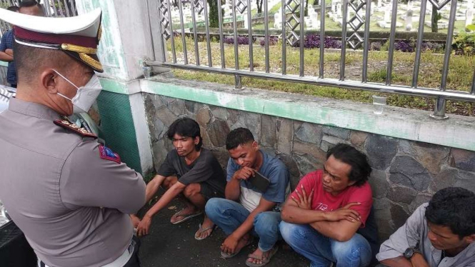 Sopir Angkot di Kota Medan diamankan karena hasil tes urine positif narkoba.