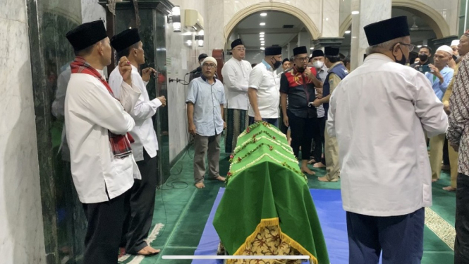 Jenazah almarhum Haji Lulung