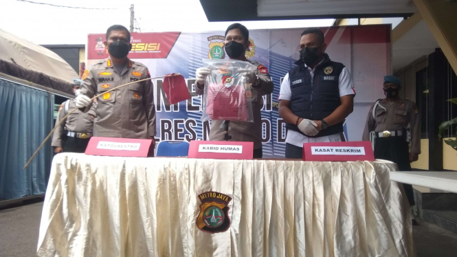 Kabid Humas Polda Metro Jaya, Kombes Endra Zulpan di Mapolrestro Depok