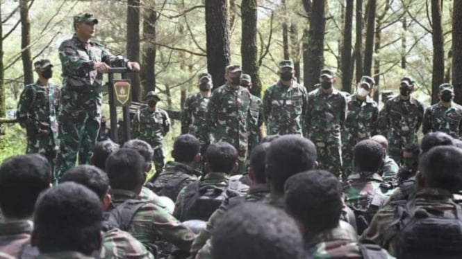 VIVA Militer: Pangdivif 3 Kostrad Mayjen TNI Kunto Arief Wibowo