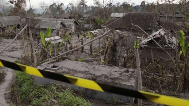Rumah warga Lumajang yang terkena dampak erupsi Gunung Semeru.