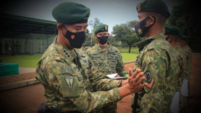 VIVA Militer: Danbrigif PR 18 Kostrad Upacara KPLB 13 Satgas Mandago Raya