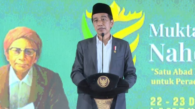 Presiden Jokowi buka Muktamar NU ke-34 di Lampung.