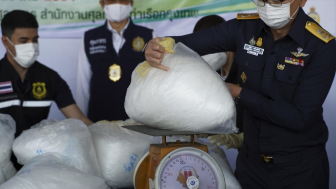 Sabu senilai Rp400 miliar yang akan dikirimÂ ke Australia disita oleh polisi Thailand. (Reuters: Anusak Laowilas/NurPhoto)