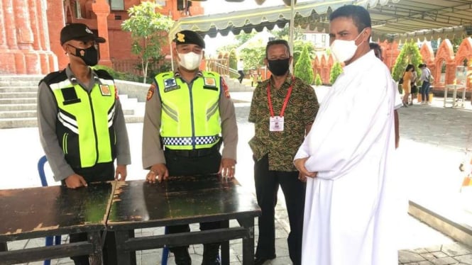 Romo Herman Joseph Babey, Pastur Paroki Gereja Roh Kudus Katedral Denpasar.