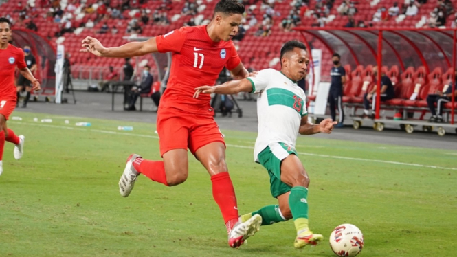 Bek Timnas Singapura, Irfan Fandi dalam laga melawan Indonesia