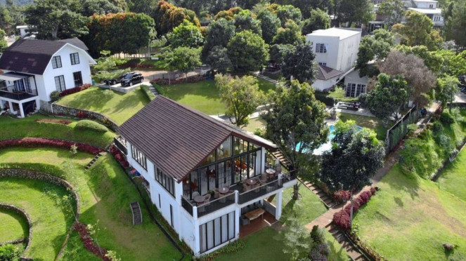 Richie Garden Resto & Cafe