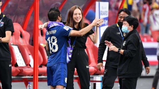 Manajer Timnas Thailand, Madam Pang 