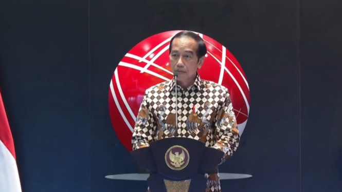 Presiden Jokowi saat membuka perdagangan Bursa Efek Indonesia tahun 2022.
