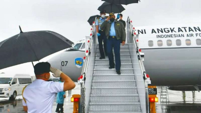 VIVA Militer: KSAU Marsekal TNI Fadjar Prasetyo tiba di Bandara Changi Singapura