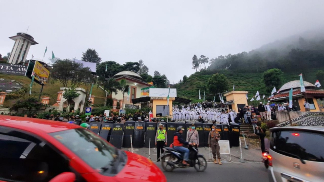 Puncak Berzikir dan Milad Front Persaudaraan Islam ke-1