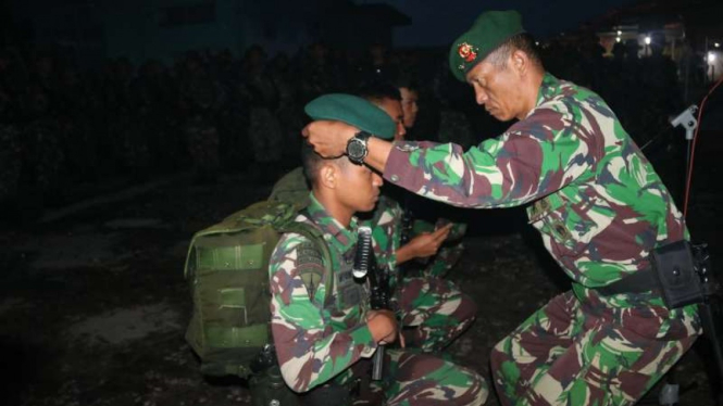 VIVA Militer: Prosesi pembaretan pasukan Pandawa Kostrad di Gunung Telomoyo