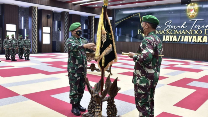 VIVA Militer: KSAD Jenderal TNI Dudung Abdurachman pimpin Sertijab Pangdam Jaya
