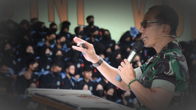 VIVA Militer: Komandan Pussenarmed, Mayjen TNI Totok Imam Santoso.