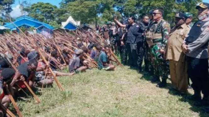 VIVA Militer: Anggota Yonif 756/Wimane Sili lerai bentrokan berdarah di Papua