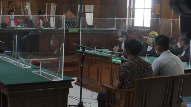 Sidang putusan 2 polisi penganiaya jurnalis Tempo di PN Surabaya, Jatim
