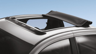 Benda Kecil Ini Bisa Ngerusak Sunroof