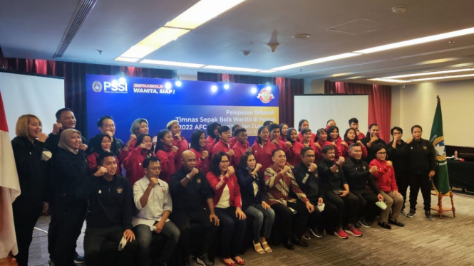 PSSI melepas Timnas Wanita Indonesia yang akan berlaga di Piala Asia Wanita 2022