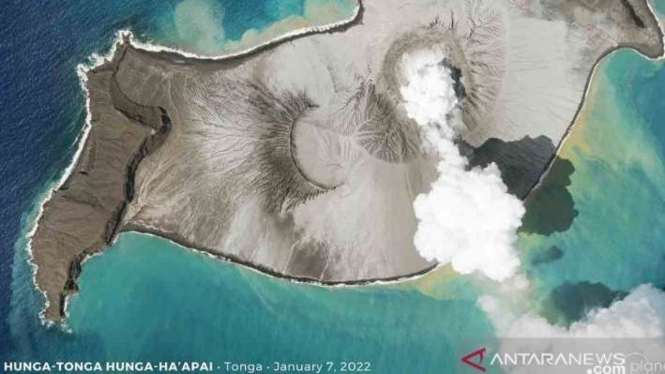 Gunung Berapi di Bawah Laut di Tonga Meletus dan Menimbulkan Tsunami 