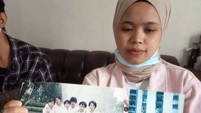 Mutia Angelia, warga Kecamatan Gekbrong, Cianjur, Jawa Barat, yang kehilangan kontak dengan ibunya sejak dia berumur empat tahun, berharap mendapat bantuan pemerintah pusat untuk menemukan sang ibu.