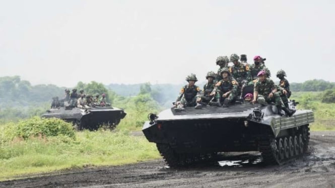 VIVA Militer: Kendaraan lapis baja BVP-2 Korps Marinir TNI Angkatan Laut