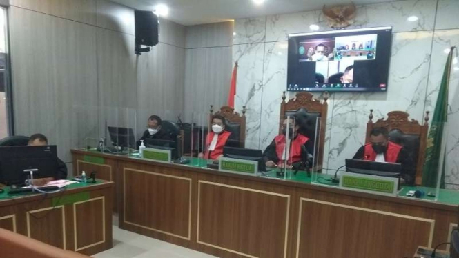 Sidang vonis Lucky Ngalngola alias Bruder Angelo, predator seks anak panti asuha