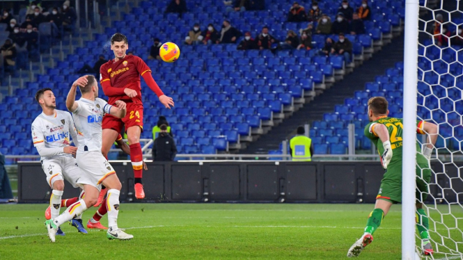 Marash Kumbulla mencetak gol di laga AS Roma Vs Lecce