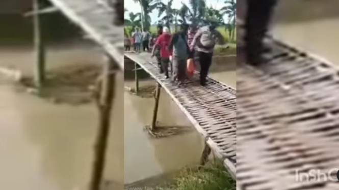  Viral, Gotong Jenazah Jembatan Ambruk 
