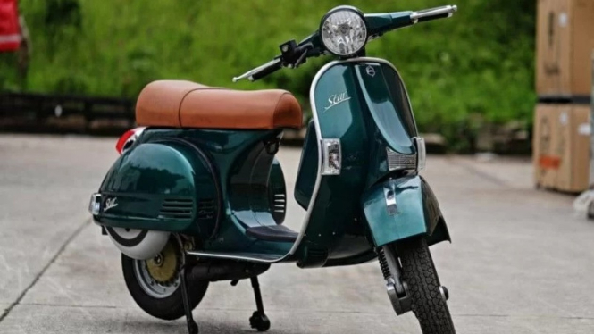 motor listrik mirip Vespa