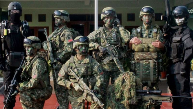 VIVA Militer: Anggota Yonif Para Raider 328/Kostrad
