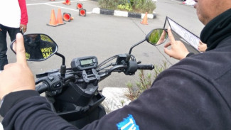 Alasan Logis Mengapa Spion Bawaan Pabrik Selalu Berukuran Lebar