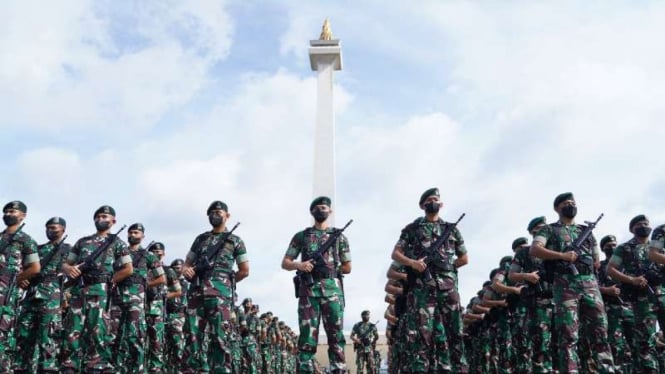 VIVA Militer: Prajurit TNI Angkatan Darat ketika gelar Apel Pasukan di Monas