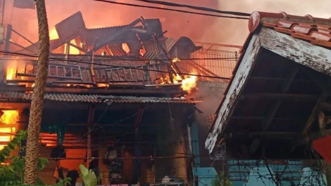 Kebakaran Tambora hanguskan 26 rumah.