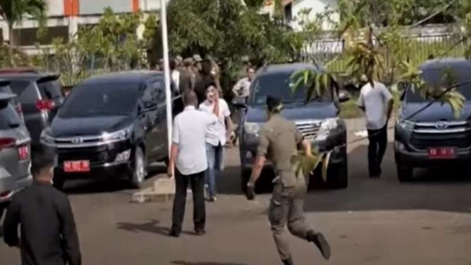 Oknum ASN di Ketapang Kalbar melemparkan bom molotov ke pendopo Bupati