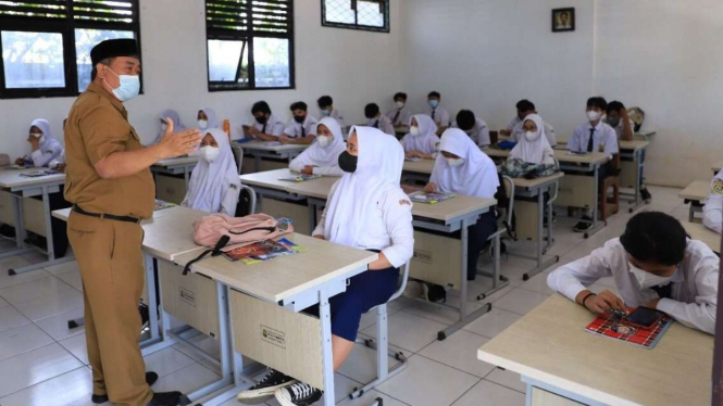 Pembelajaran Tatap Muka  (PTM) di Kota Tangerang.