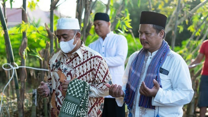 Peletakan batu pertama pesantren Tahfidz Baitul Muqoddas Tangerang